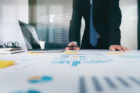businessman-is-thinking-and-analyse-planing-the-strategy