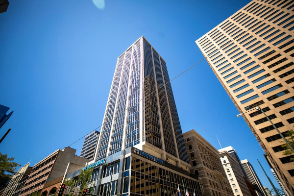Modern downtown office buildings represent the commercial real estate sector experiencing market stabilization in 2025.
Modern downtown office buildings represent the commercial real estate sector experiencing market stabilization in 2025.