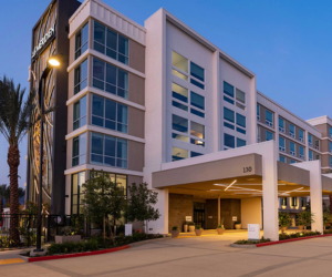 Le Meridien Arcadia hotel exterior